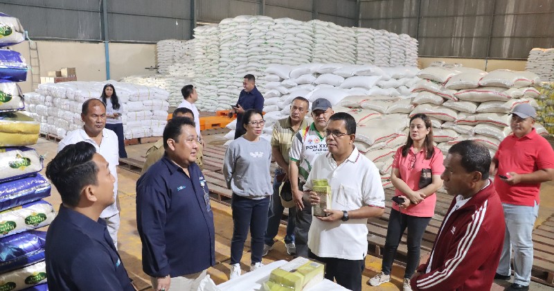 Melki-Johni Tinjau Gudang Beras Bulog dan Pelabuhan Tenau dalam Upaya Pengendalian Inflasi Daerah
