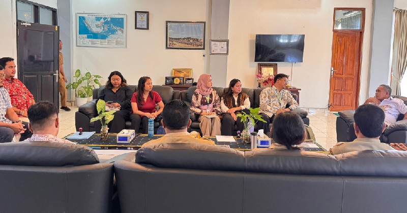 Manggarai Barat Dorong Bioekonomi Kelapa Lewat Kerja Sama Strategis